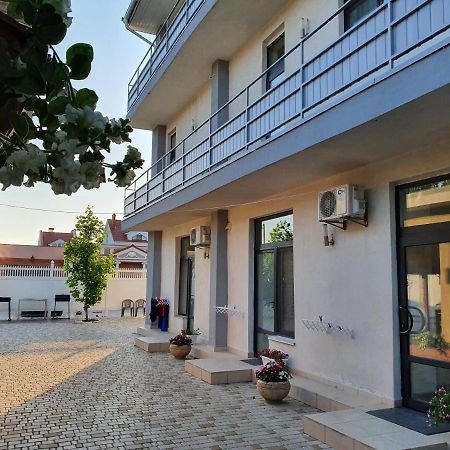 Hotel Aleksandriya Czarnomorsk Zewnętrze zdjęcie
