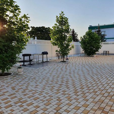Hotel Aleksandriya Czarnomorsk Zewnętrze zdjęcie