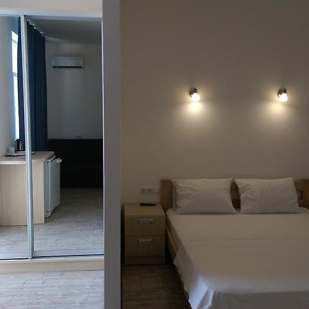 Hotel Aleksandriya Czarnomorsk Zewnętrze zdjęcie