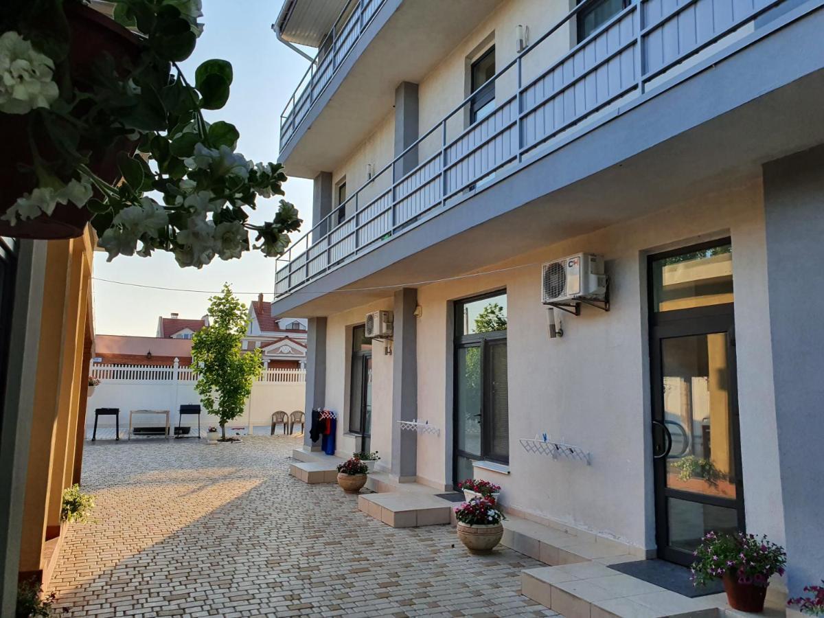 Hotel Aleksandriya Czarnomorsk Zewnętrze zdjęcie