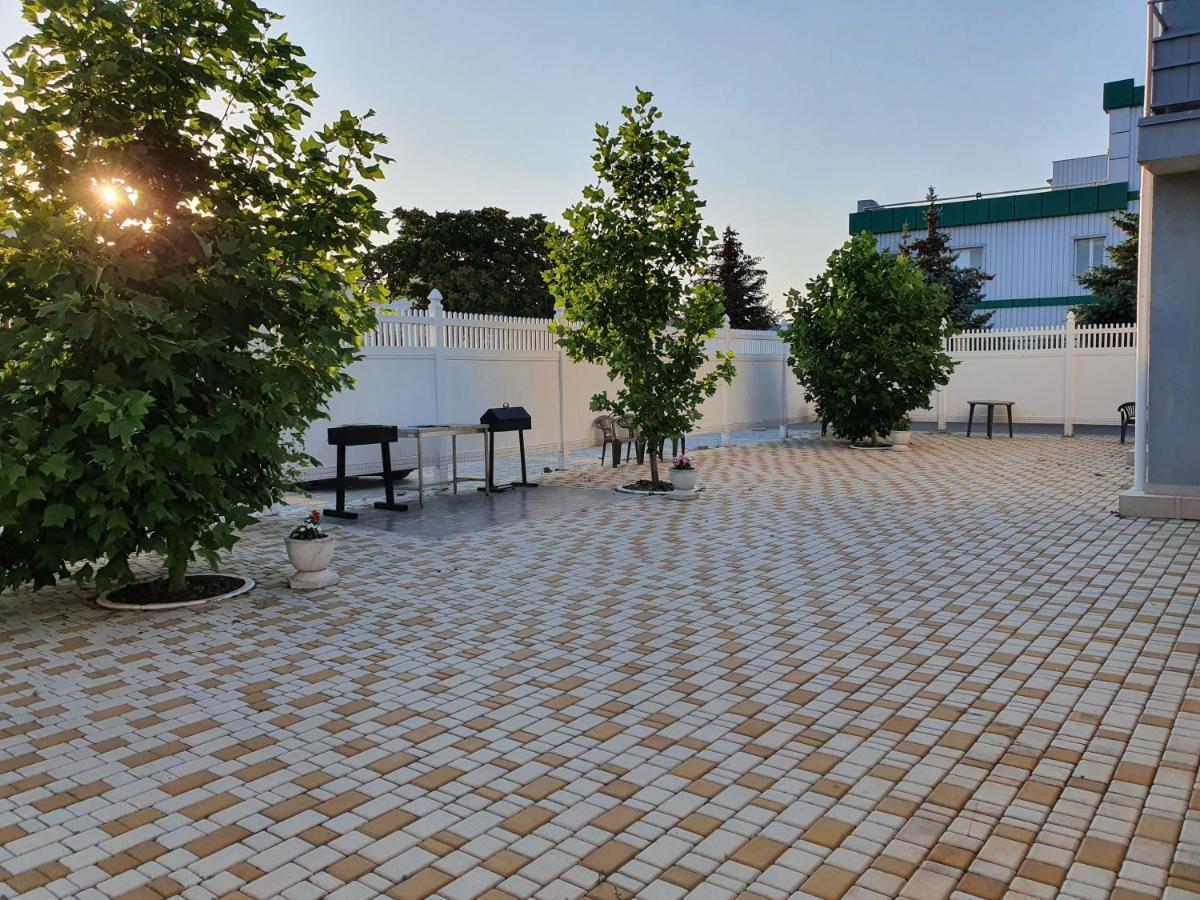 Hotel Aleksandriya Czarnomorsk Zewnętrze zdjęcie