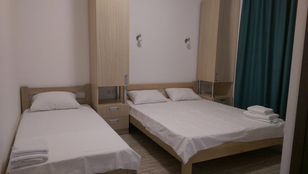 Hotel Aleksandriya Czarnomorsk Zewnętrze zdjęcie